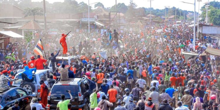 Thousands welcome NUP party leader Robert Kyagulanyi aka in Masaka